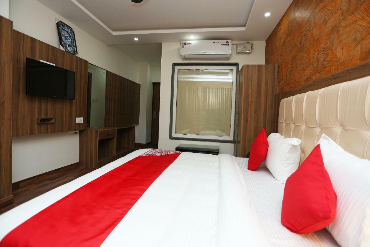 Hôtel Oyo 35917 Vatika Heights à McLeod Ganj Extérieur photo