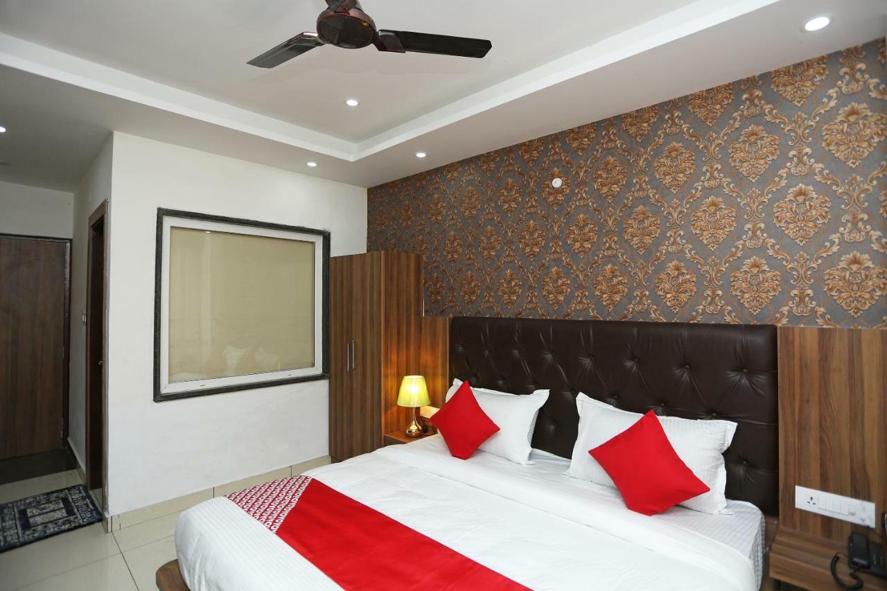 Hôtel Oyo 35917 Vatika Heights à McLeod Ganj Extérieur photo